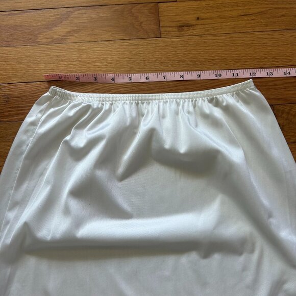 Vintage Vanity Fair White Nylon Half Slip Skirt - Picture 3 of 9